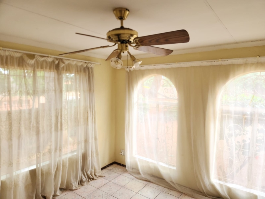 3 Bedroom Property for Sale in Geelhoutpark North West